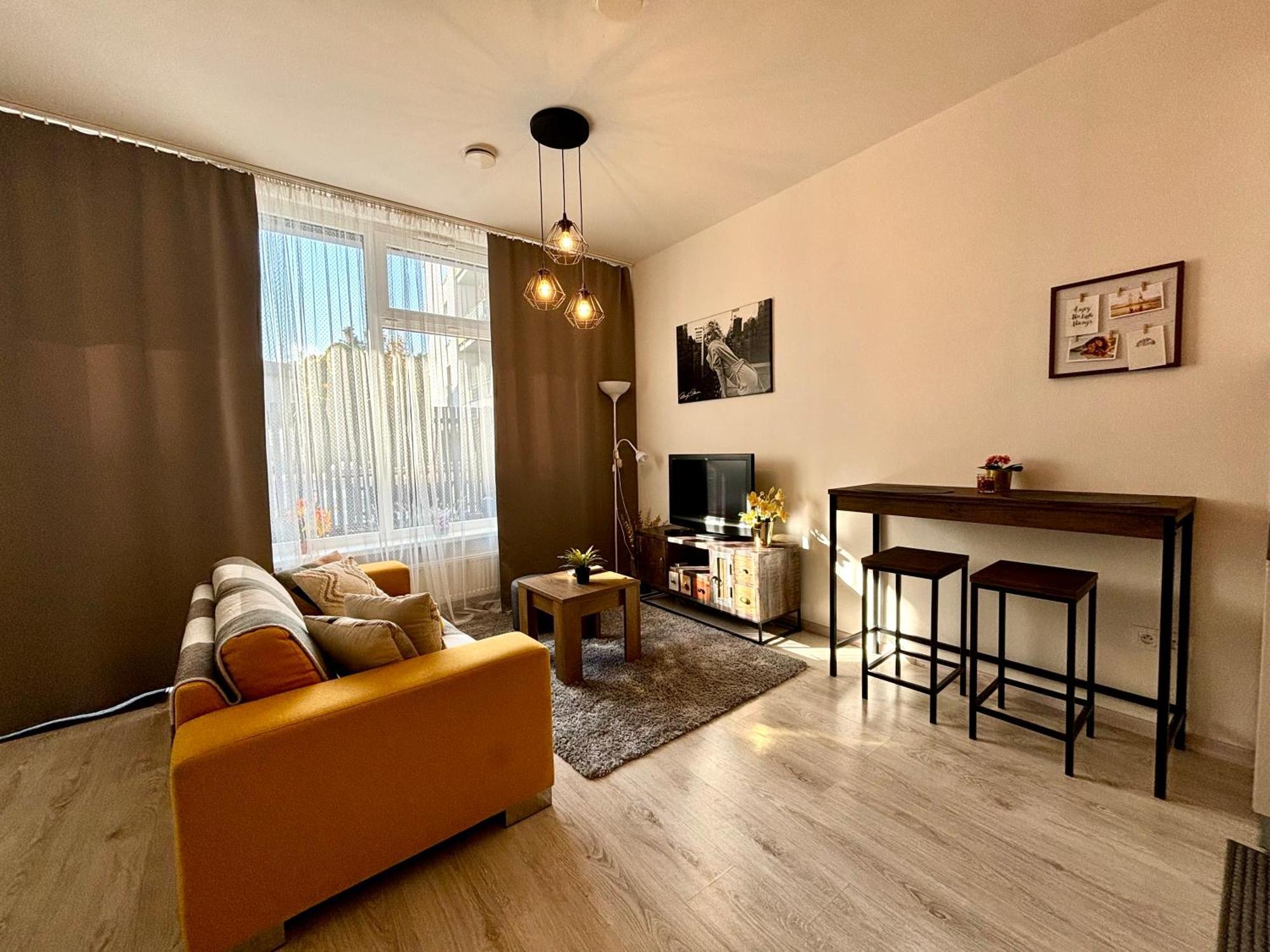 New, Sunny, Terrace, Grill, Parking! Апартаменти Братислава